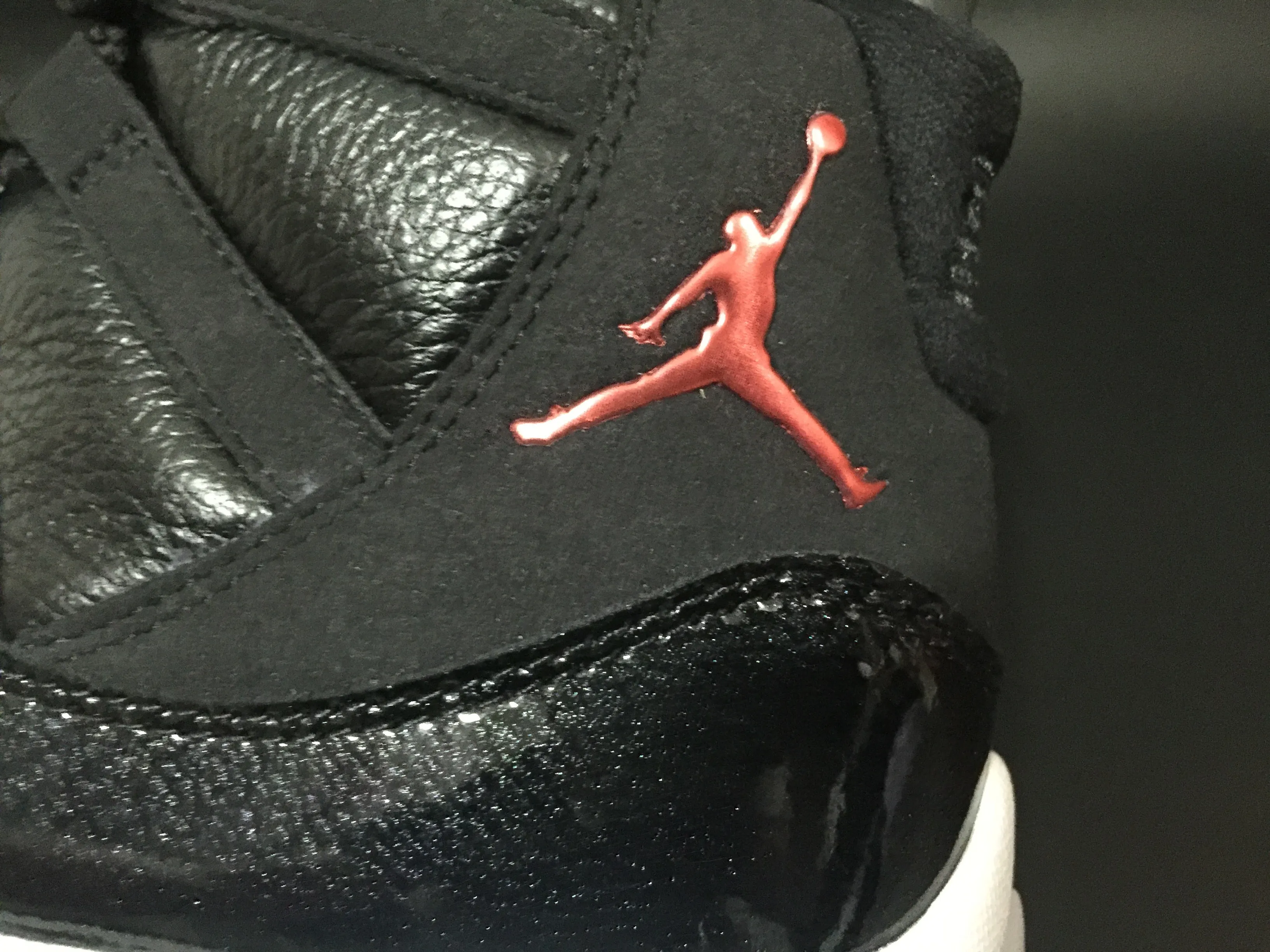 All Categories Air Jordan Jordan Series Basketball Shoes Air Jordan 11 First Layer Authentic Brand Original Air Jordan 11 "72-10" AJ11 Big Devil Joe 11 True Carbon Fiber 378037-002 Original Brand Men's Shoes
